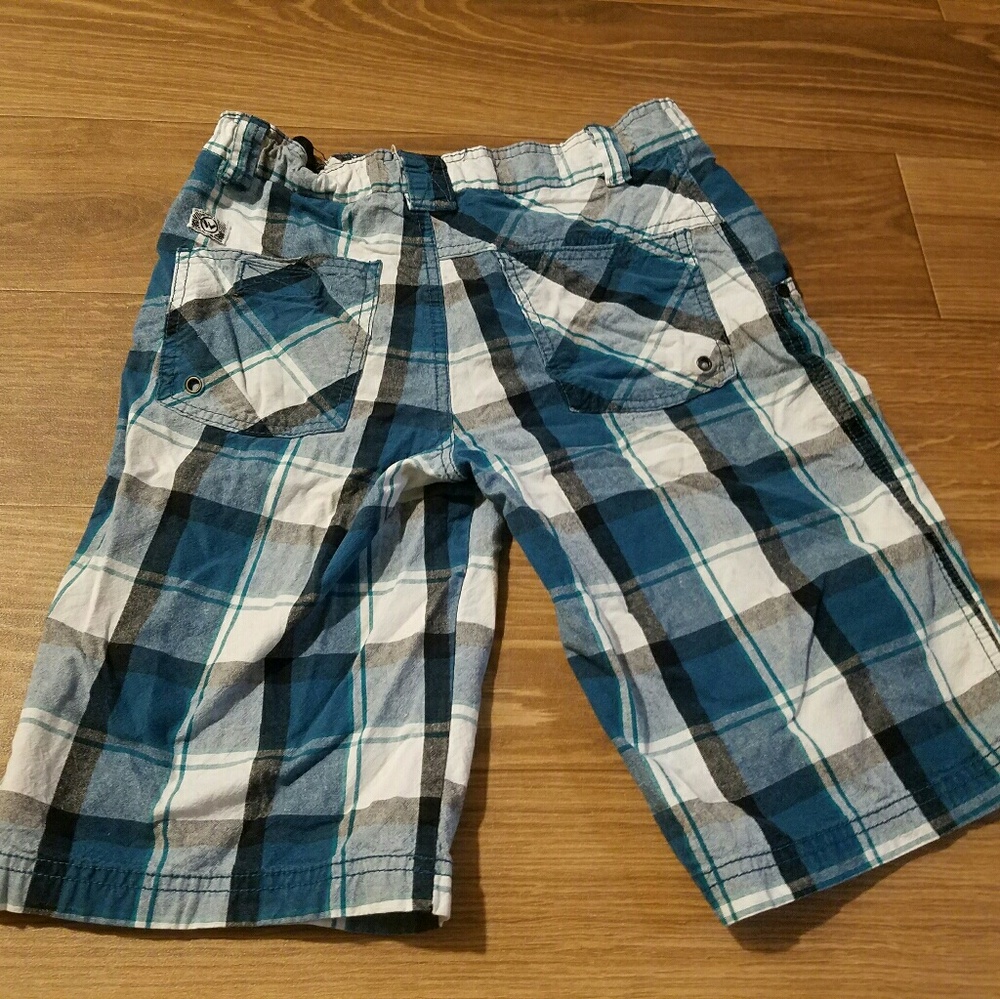shorts - Picture 2 of 2